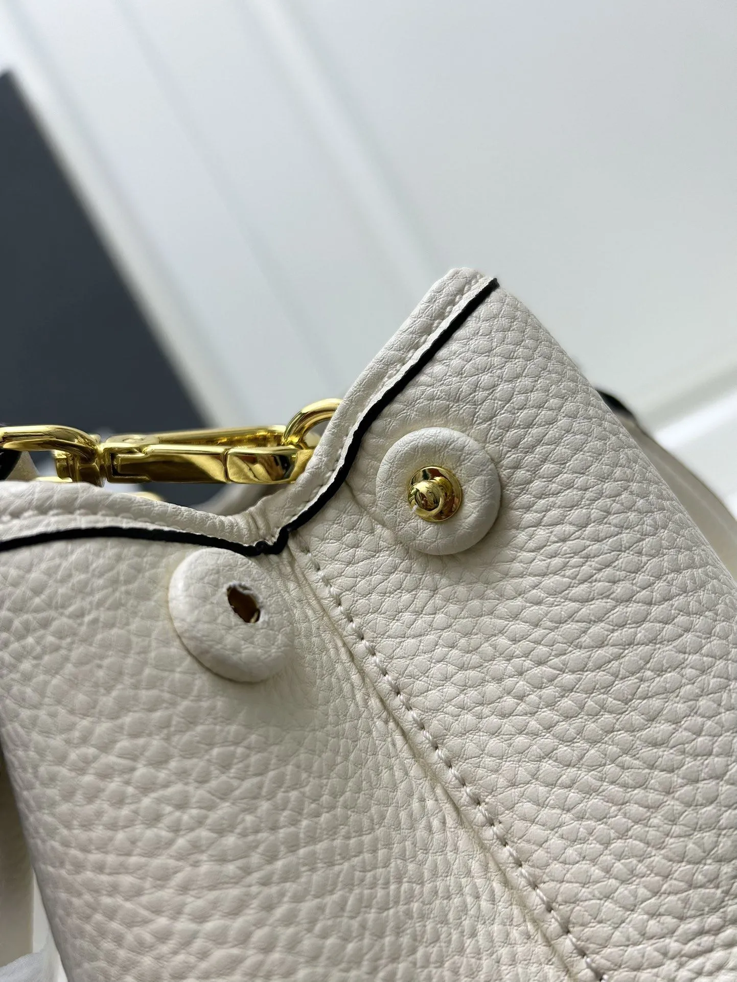 Prada Shopping Bags-312 - Image 6