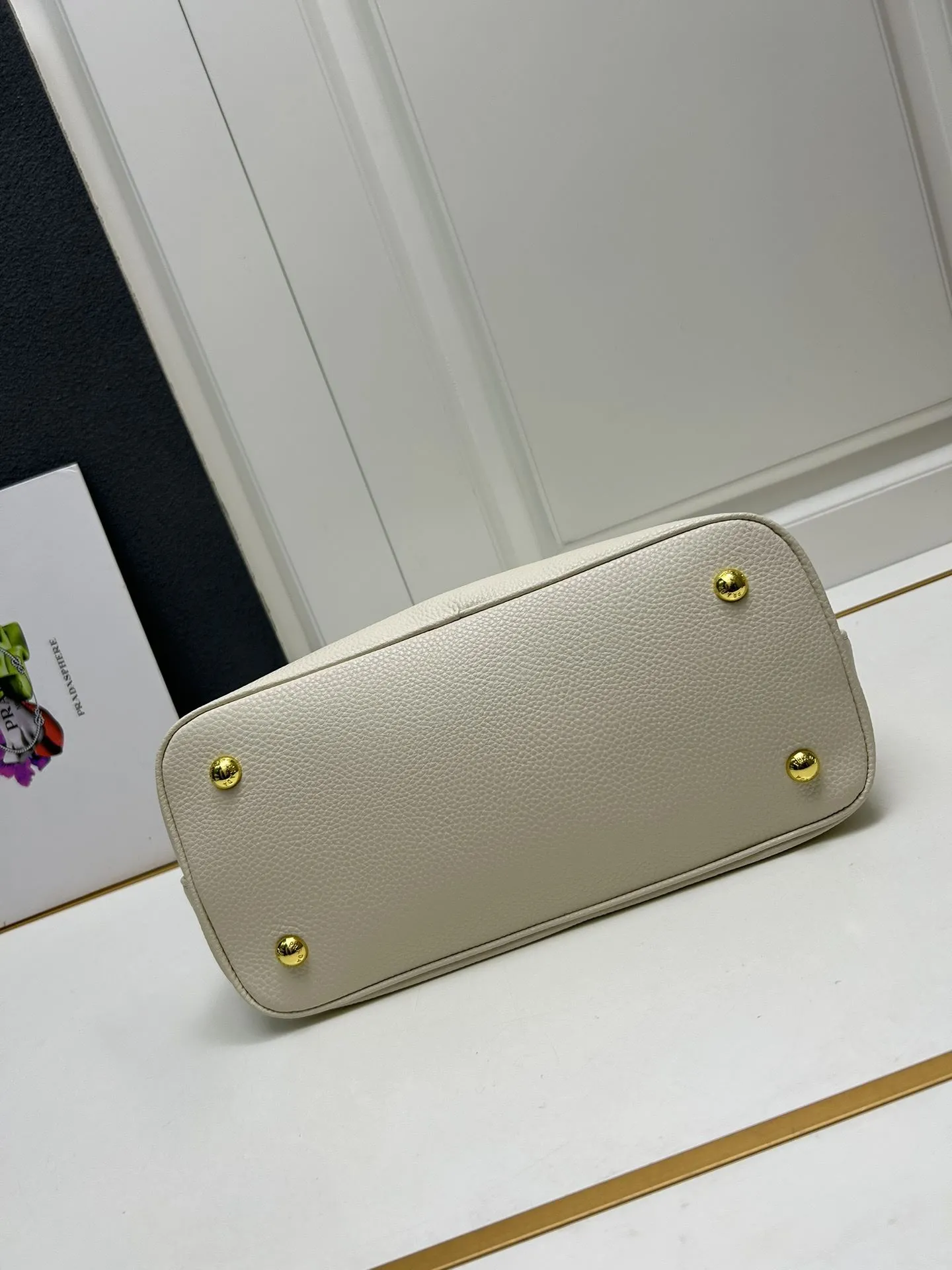Prada Shopping Bags-312 - Image 7
