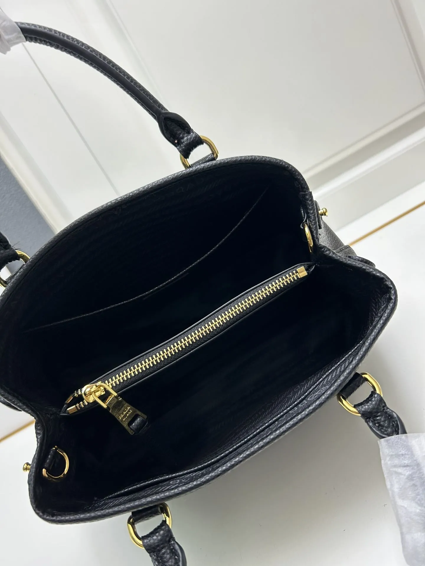 Prada Shopping Bags-313 - Image 7