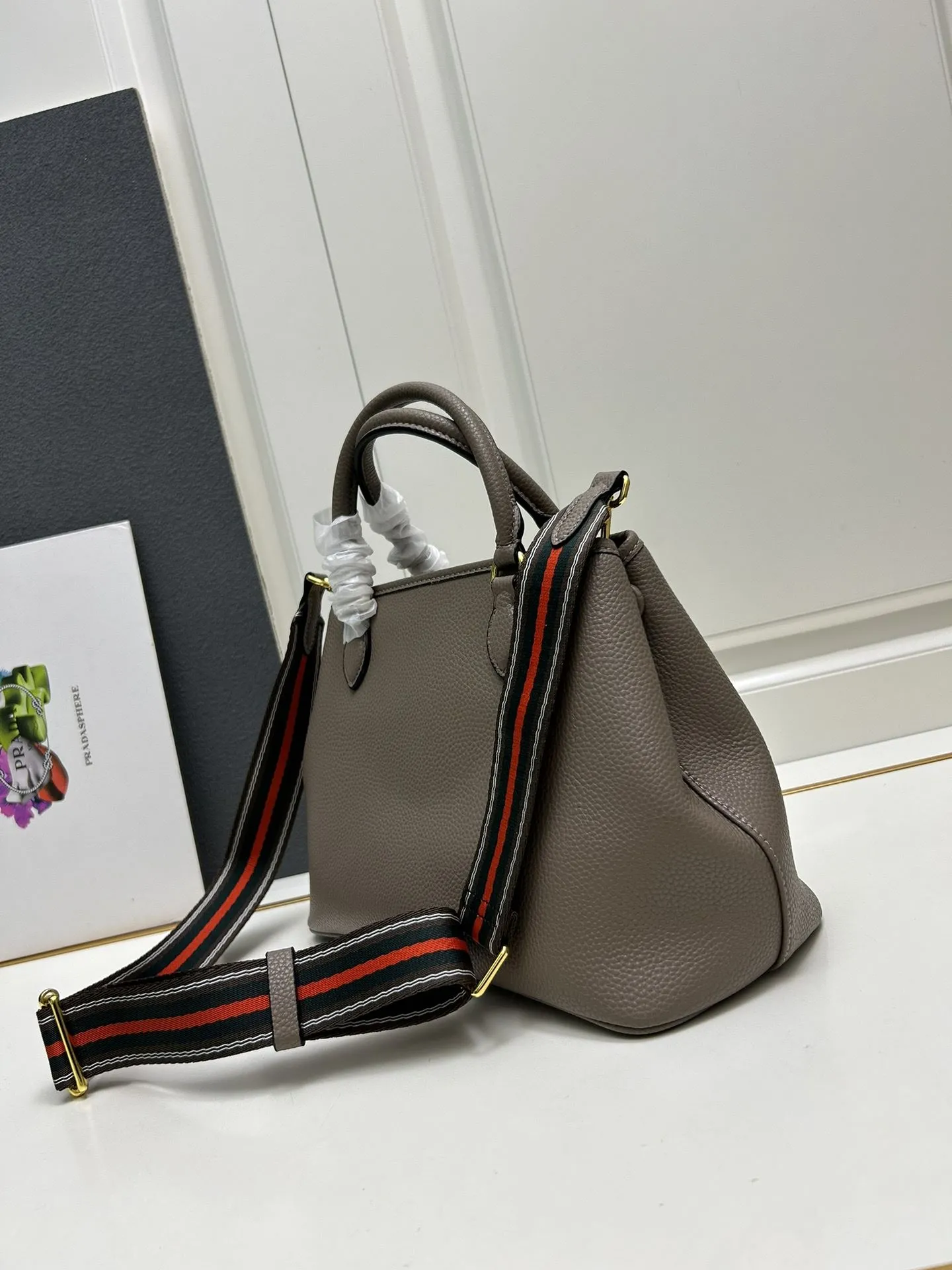 Prada Shopping Bags-314 - Image 3