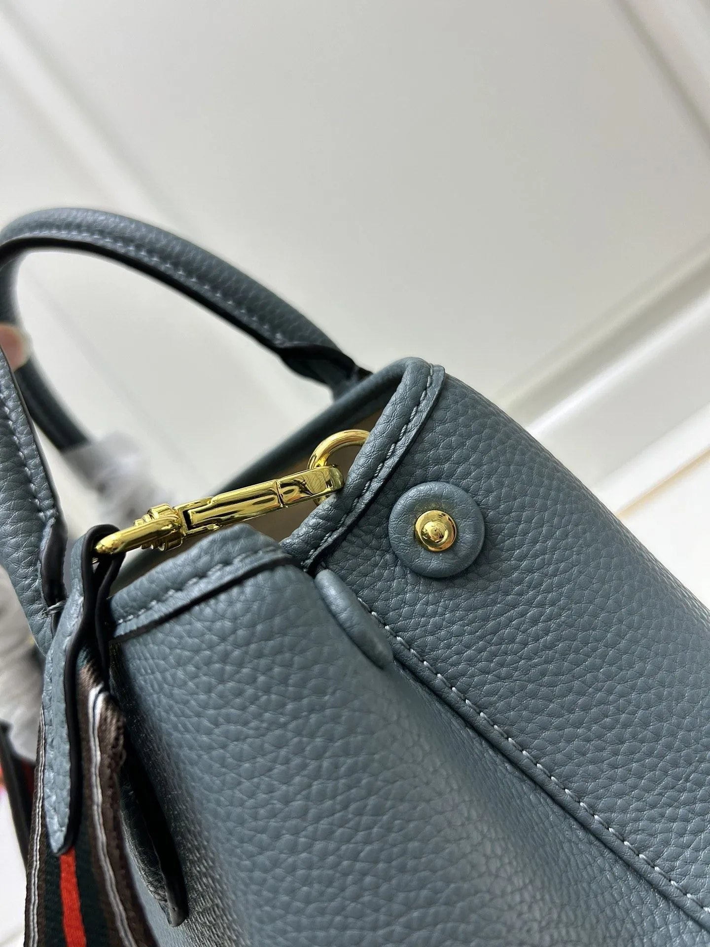Prada Shopping Bags-316 - Image 6