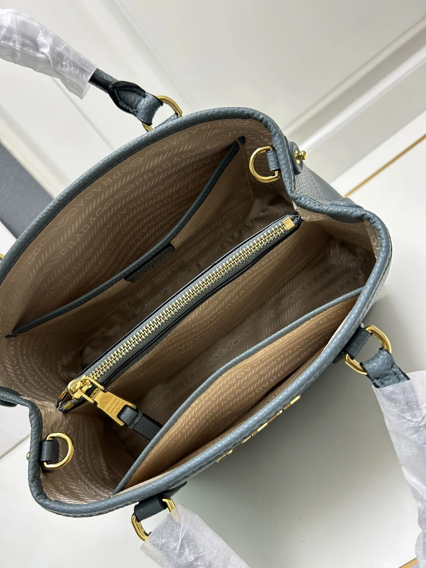 Prada Shopping Bags-316 - Image 8