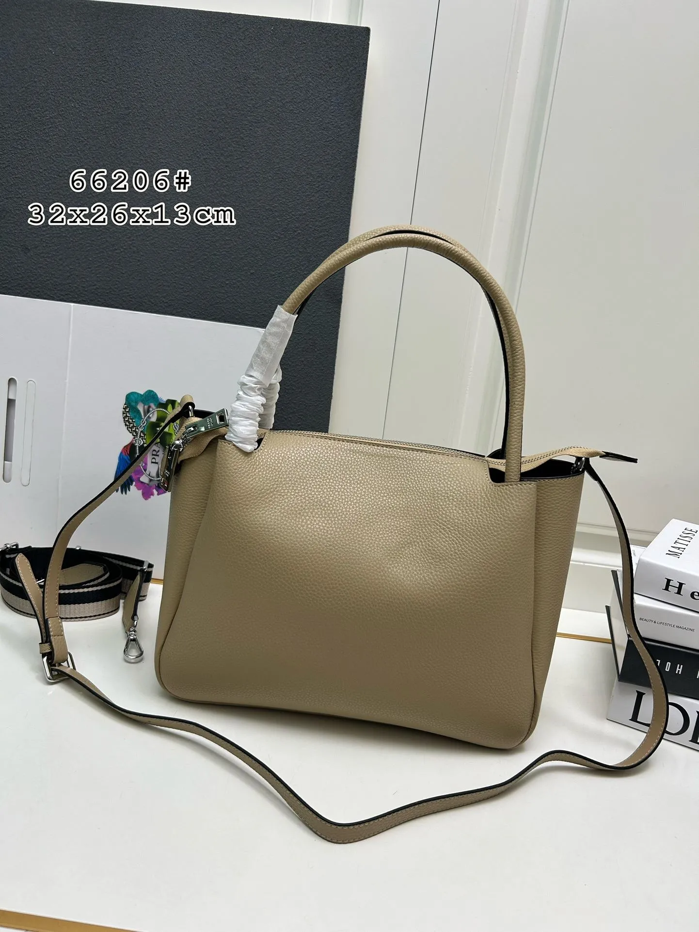 Alternative view of Prada Shopping Bags-322