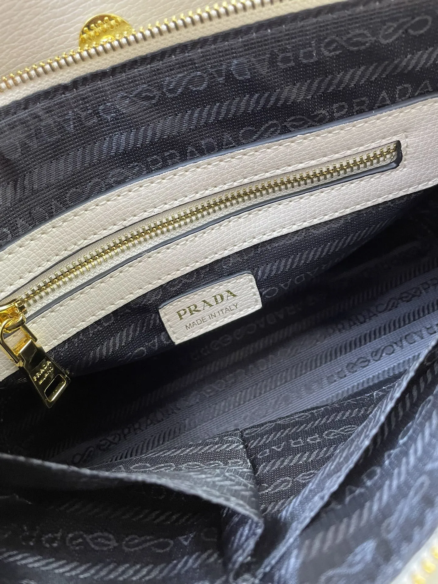 Prada Shopping Bags-342 - Image 9