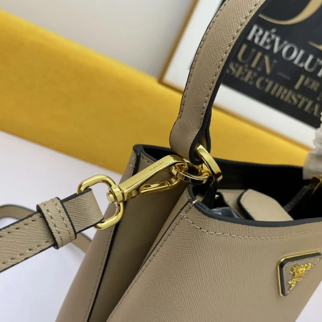 Prada Shopping Bags-362 - Image 6