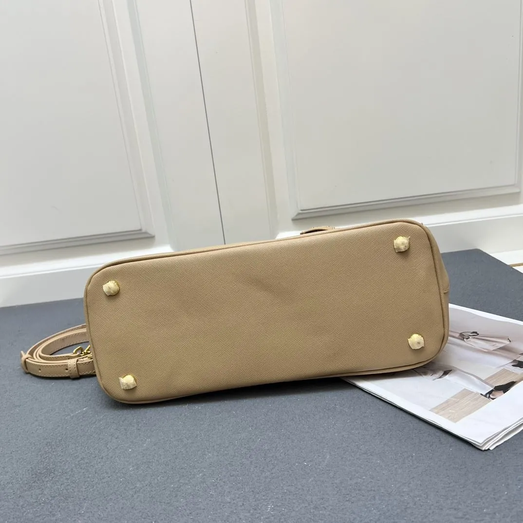 Prada Shopping Bags-373 - Image 6