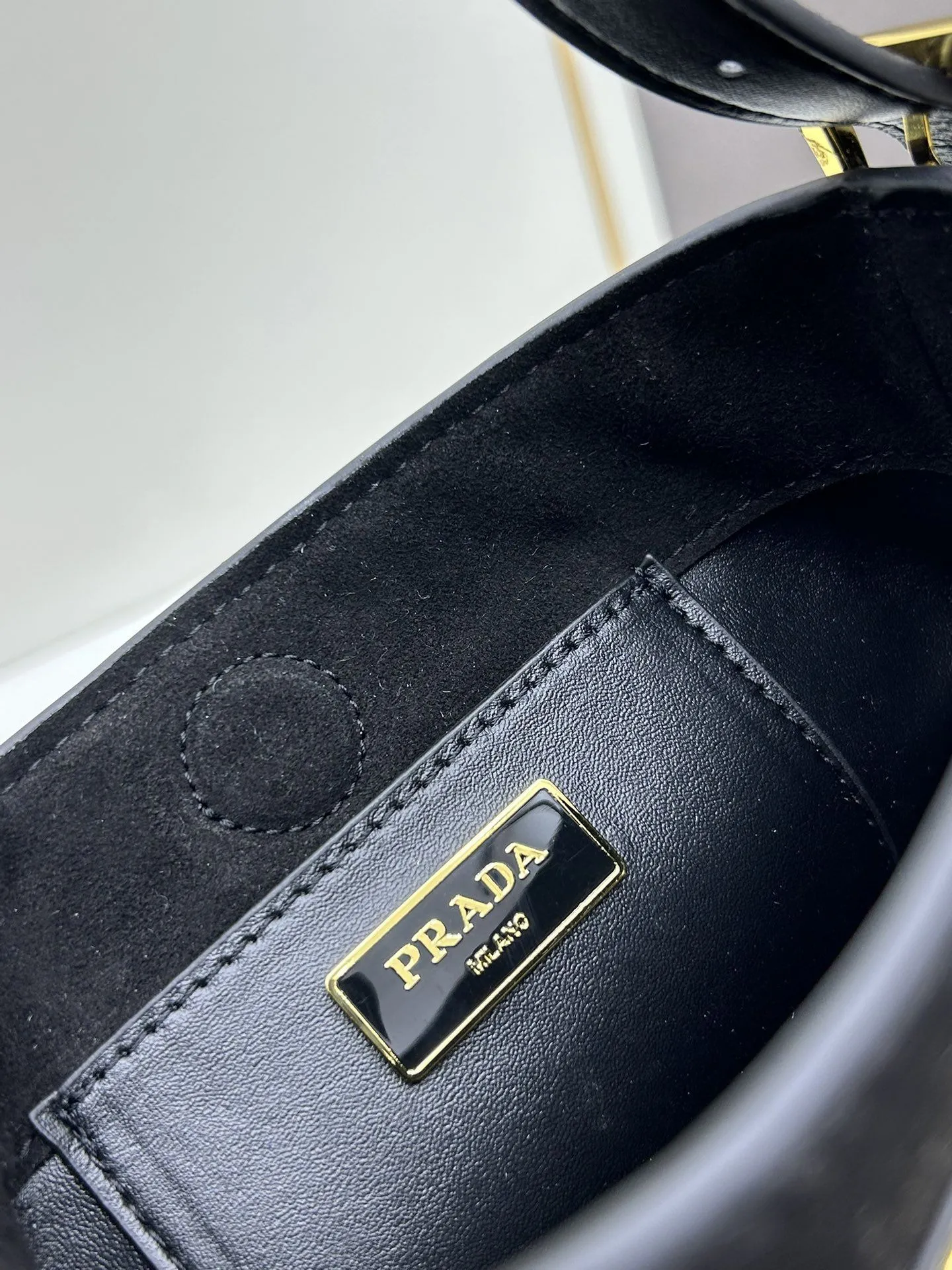 Prada Shopping Bags-380 - Image 8
