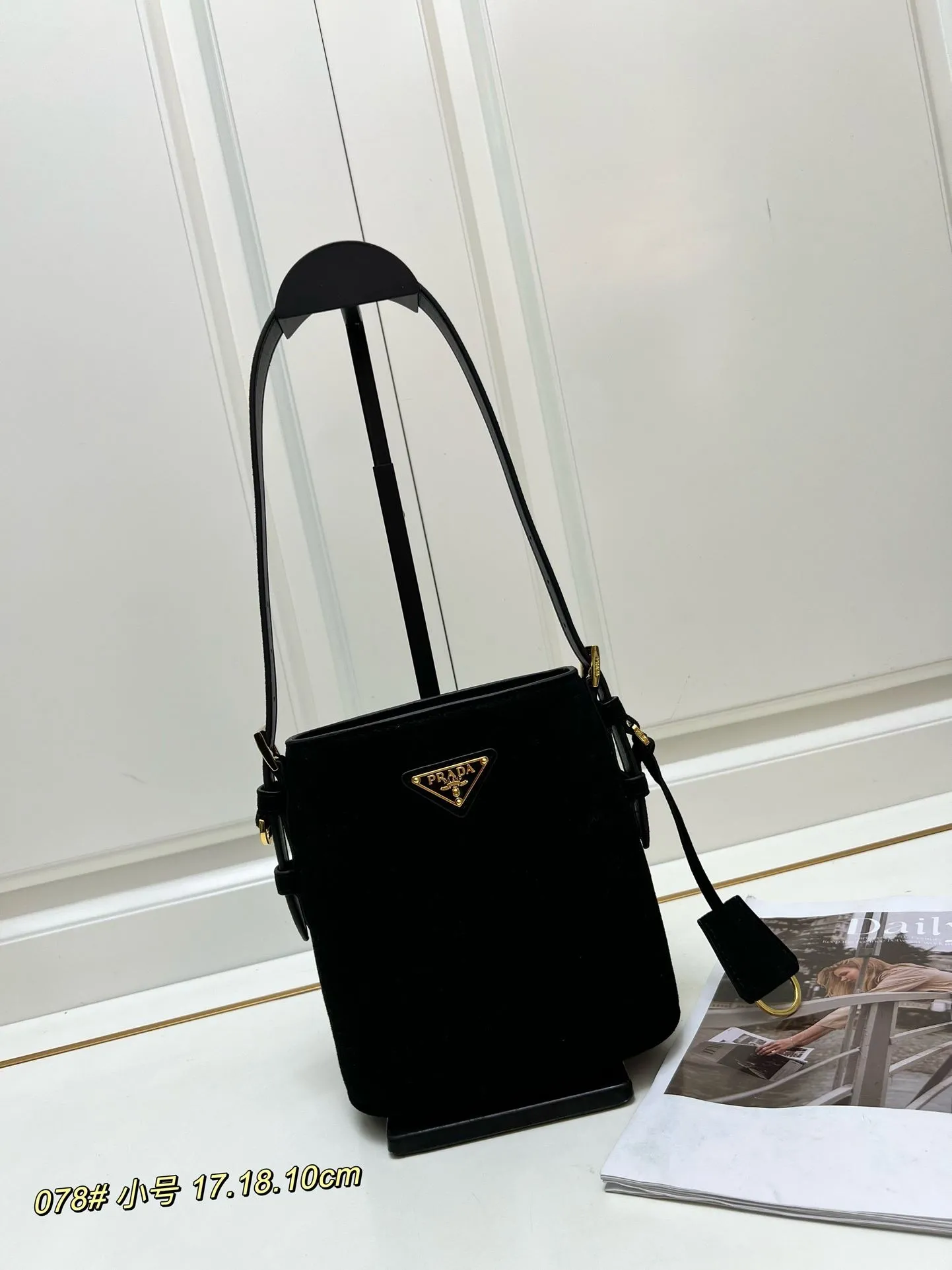 Prada Shopping Bags-381