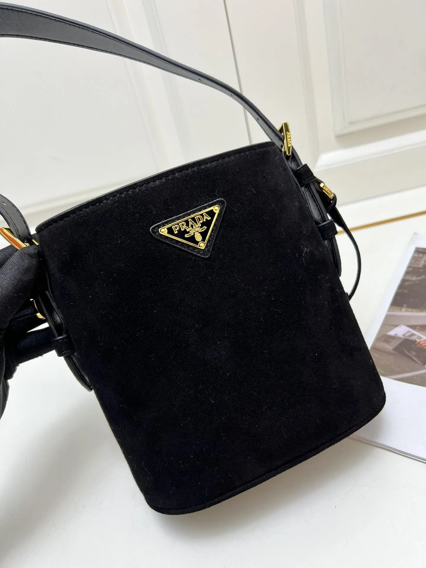 Prada Shopping Bags-381 - Image 3