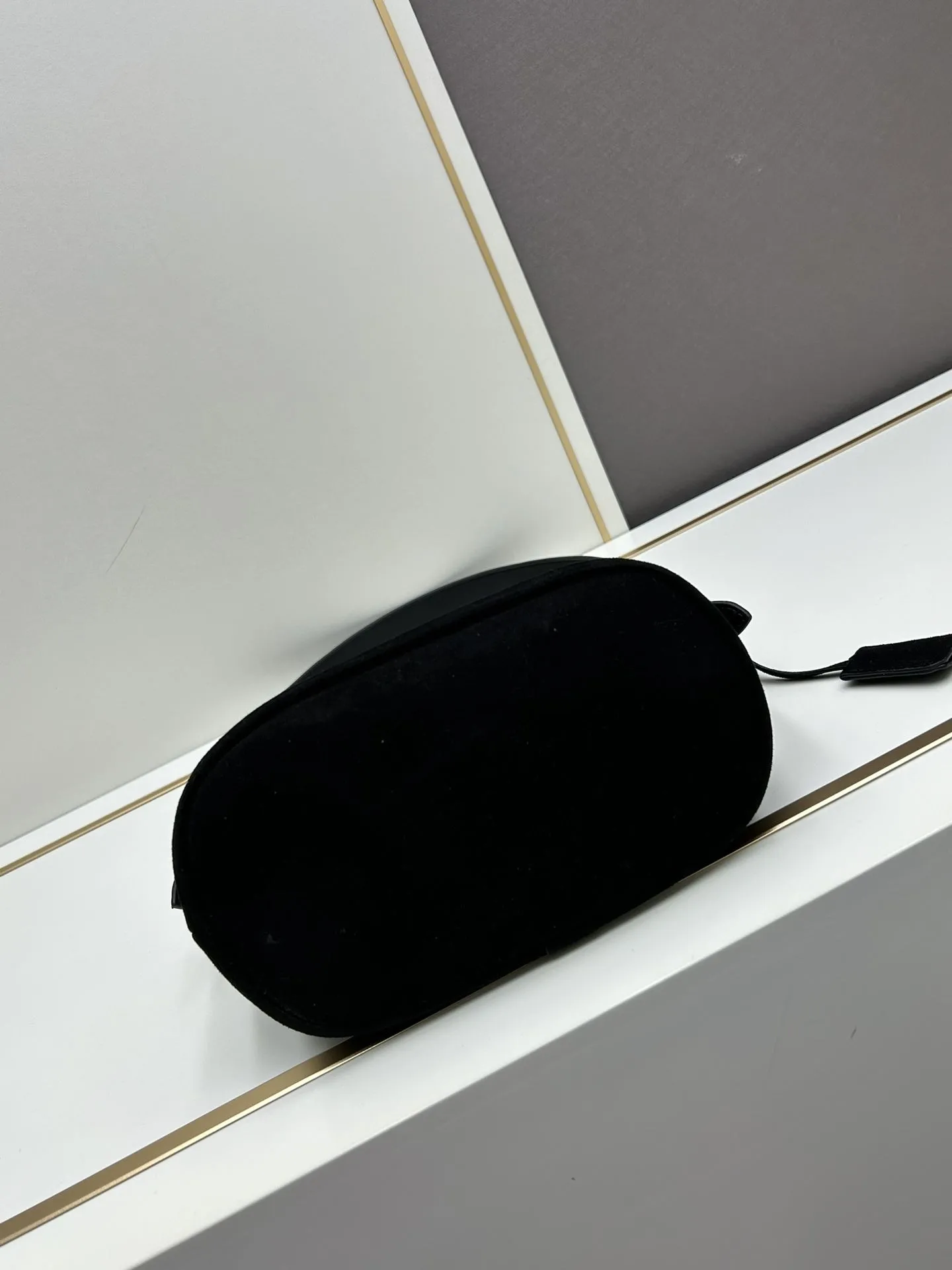 Prada Shopping Bags-383 - Image 6