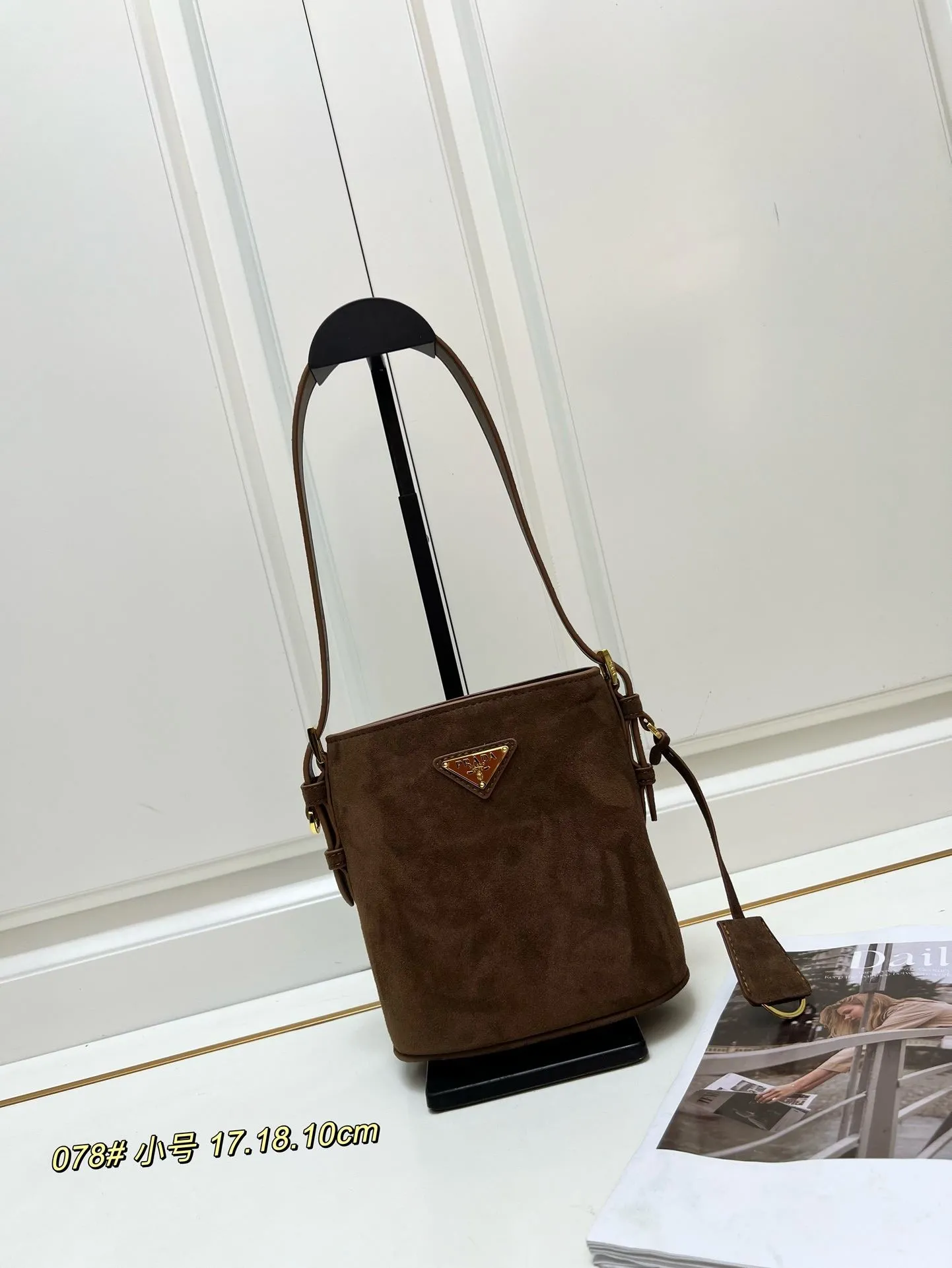 Prada Shopping Bags-384