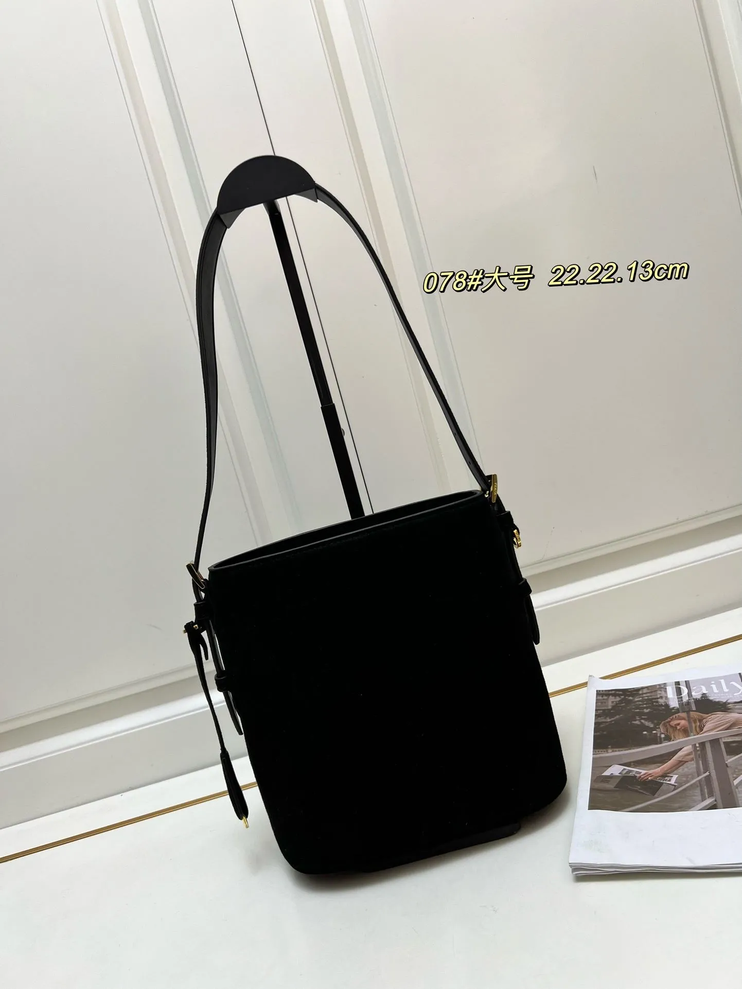 Prada Shopping Bags-385 - Image 3