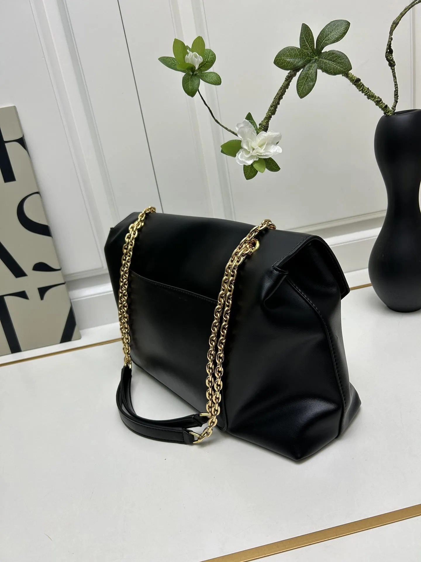 Alternative view of Prada Top Handle Bags-866