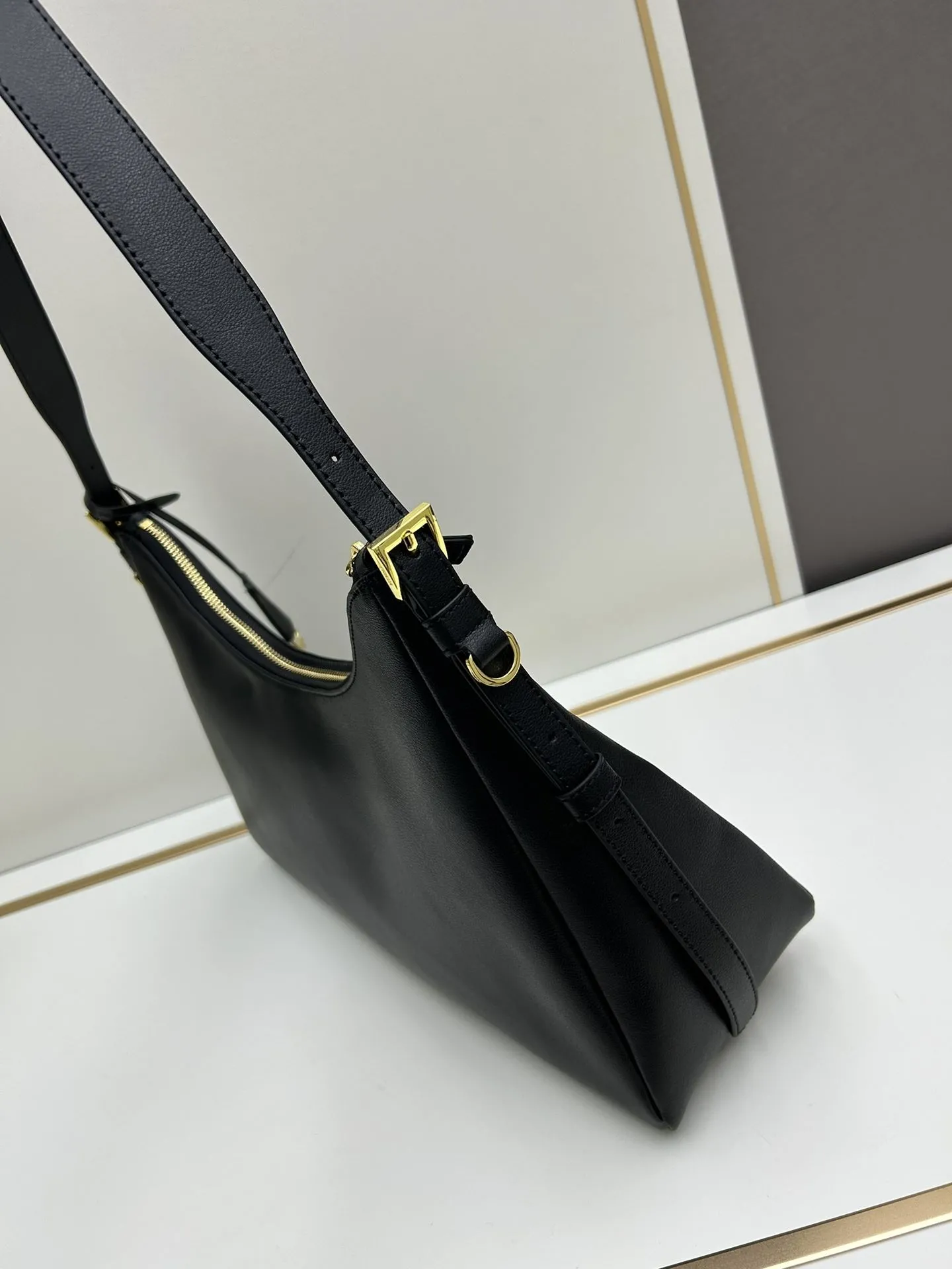 Alternative view of Prada Top Handle Bags-932