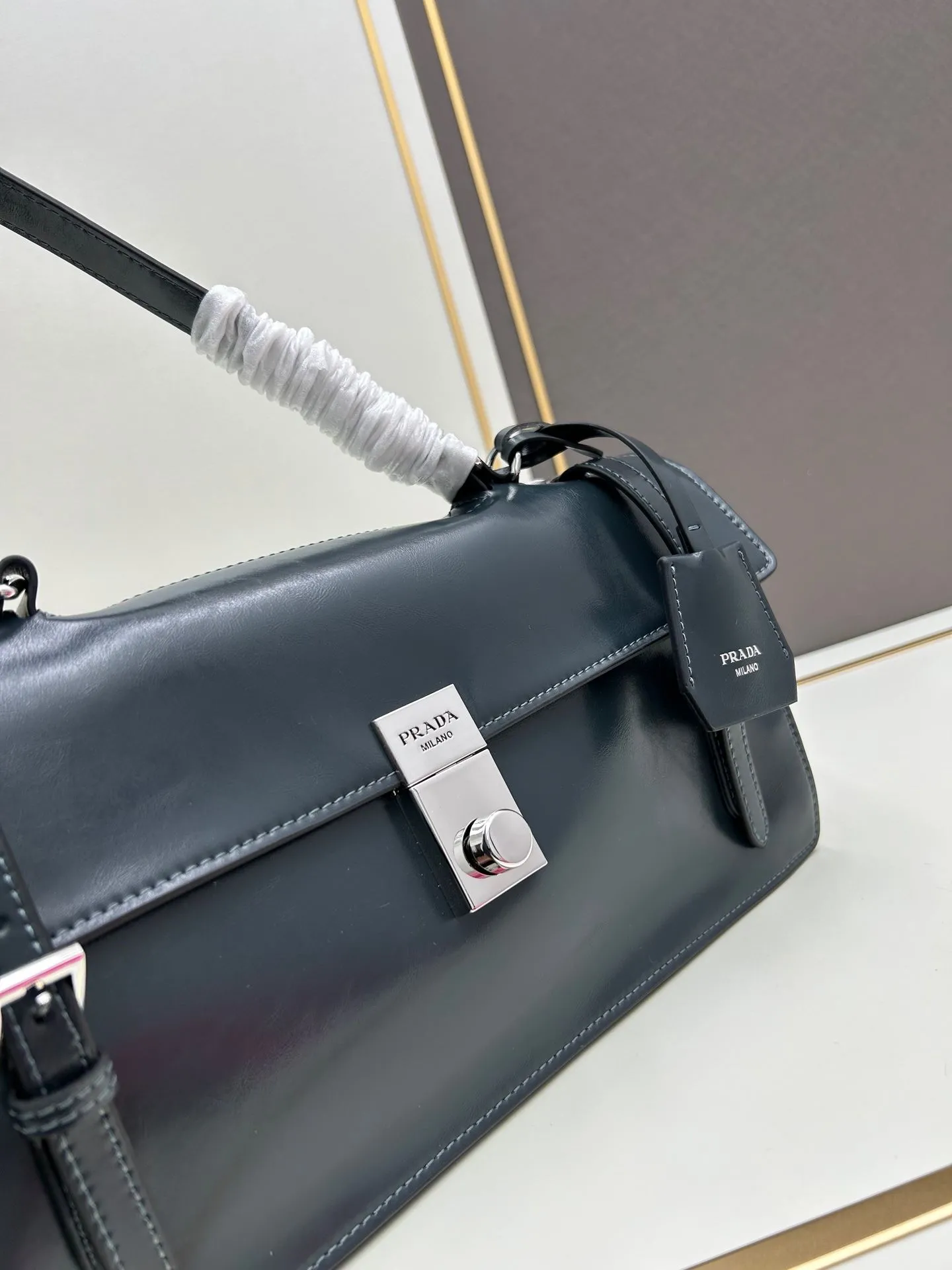 Prada Top Handle Bags-947 - Image 4
