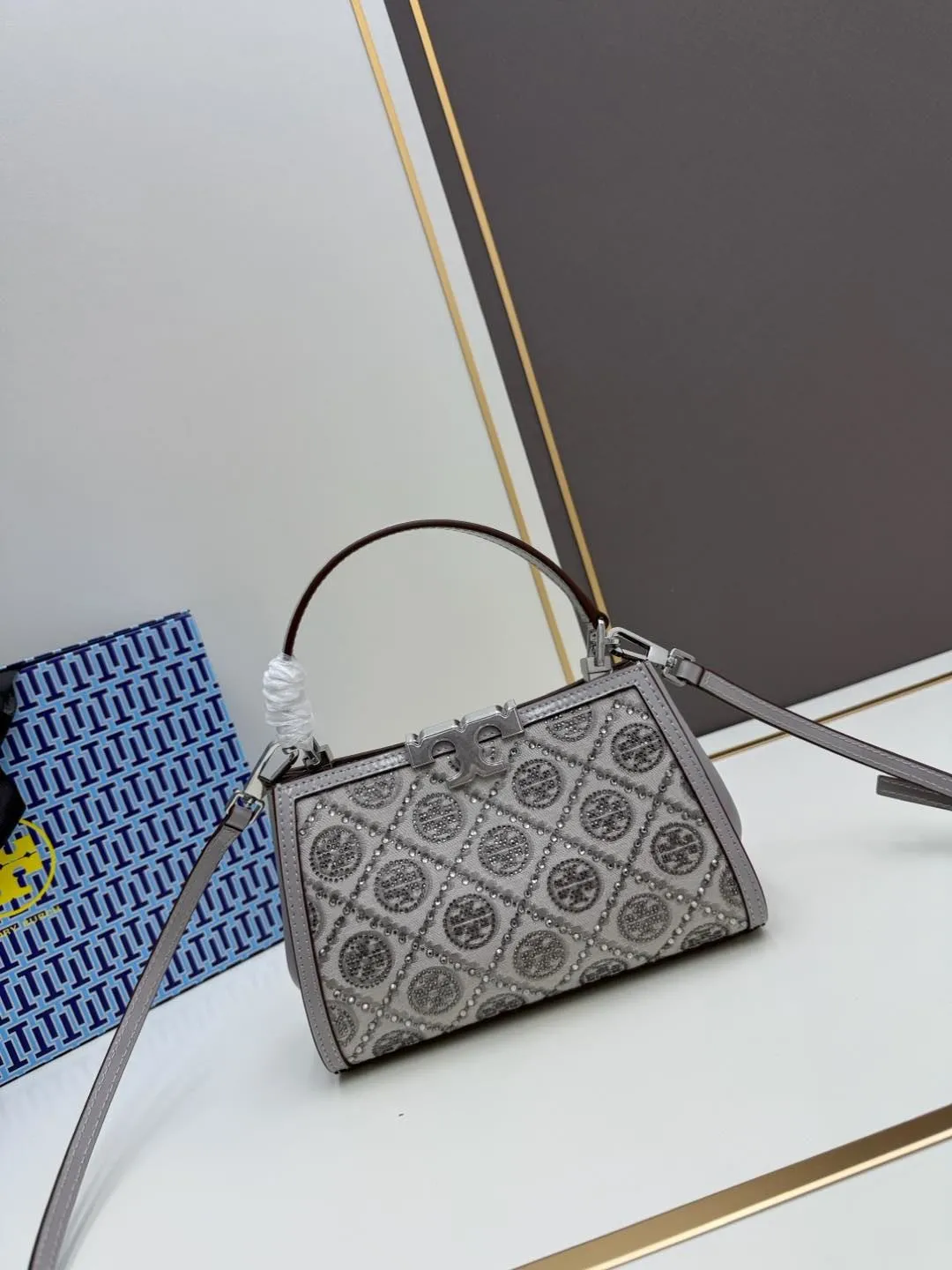 Alternative view of Prada Top Handle Bags-978