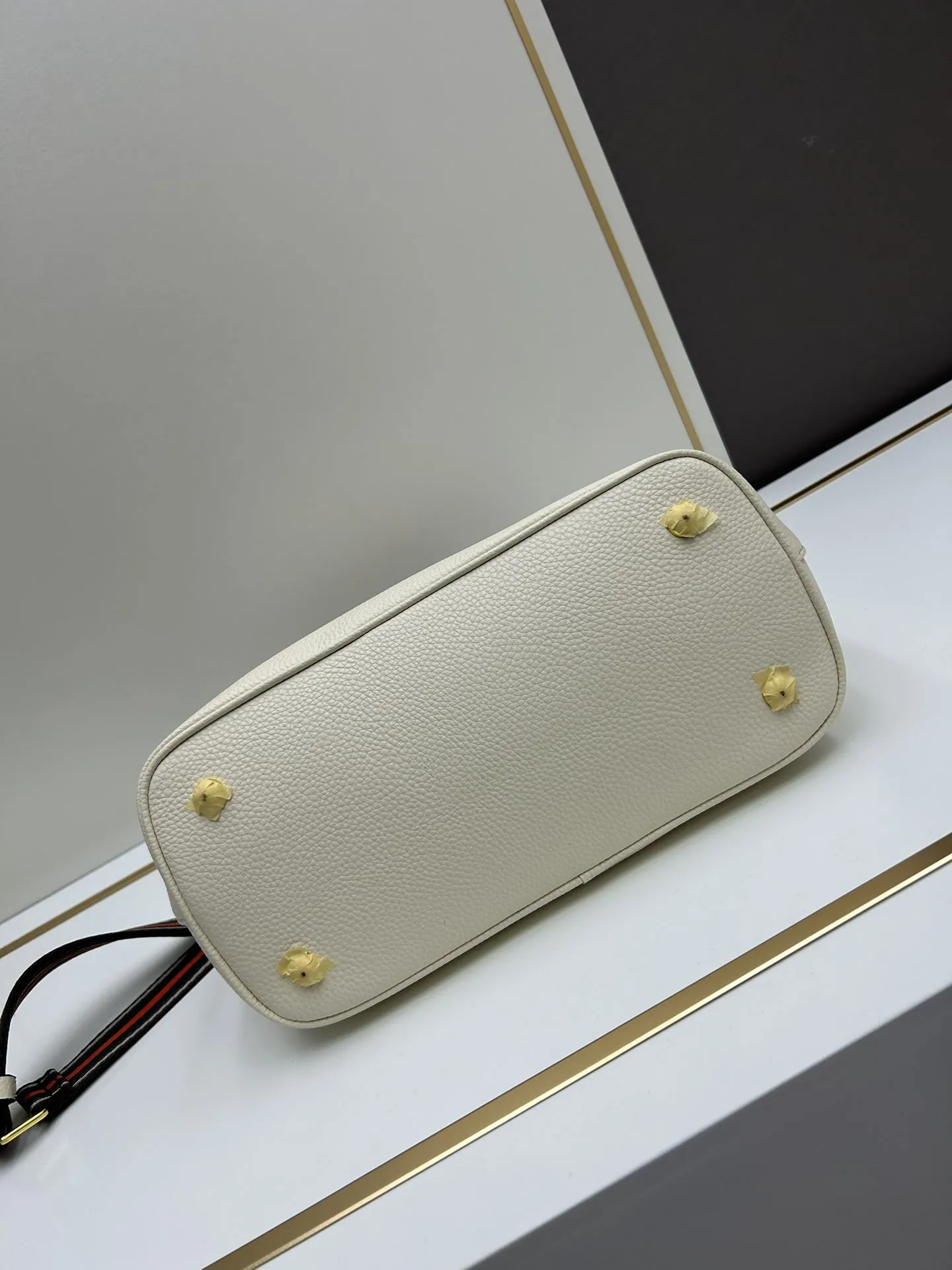 Prada Top Handle Bags-1014 - Image 5