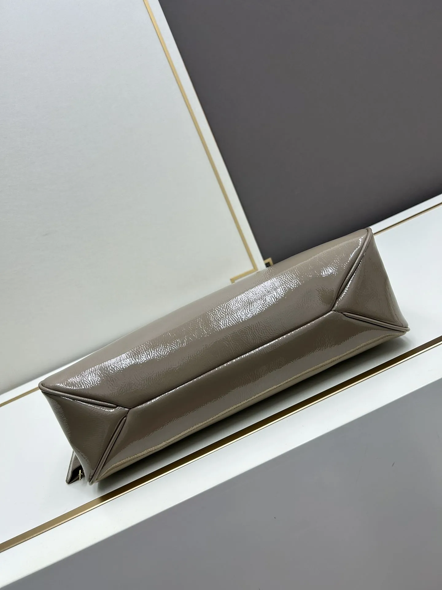 Prada Top Handle Bags-1049 - Image 5