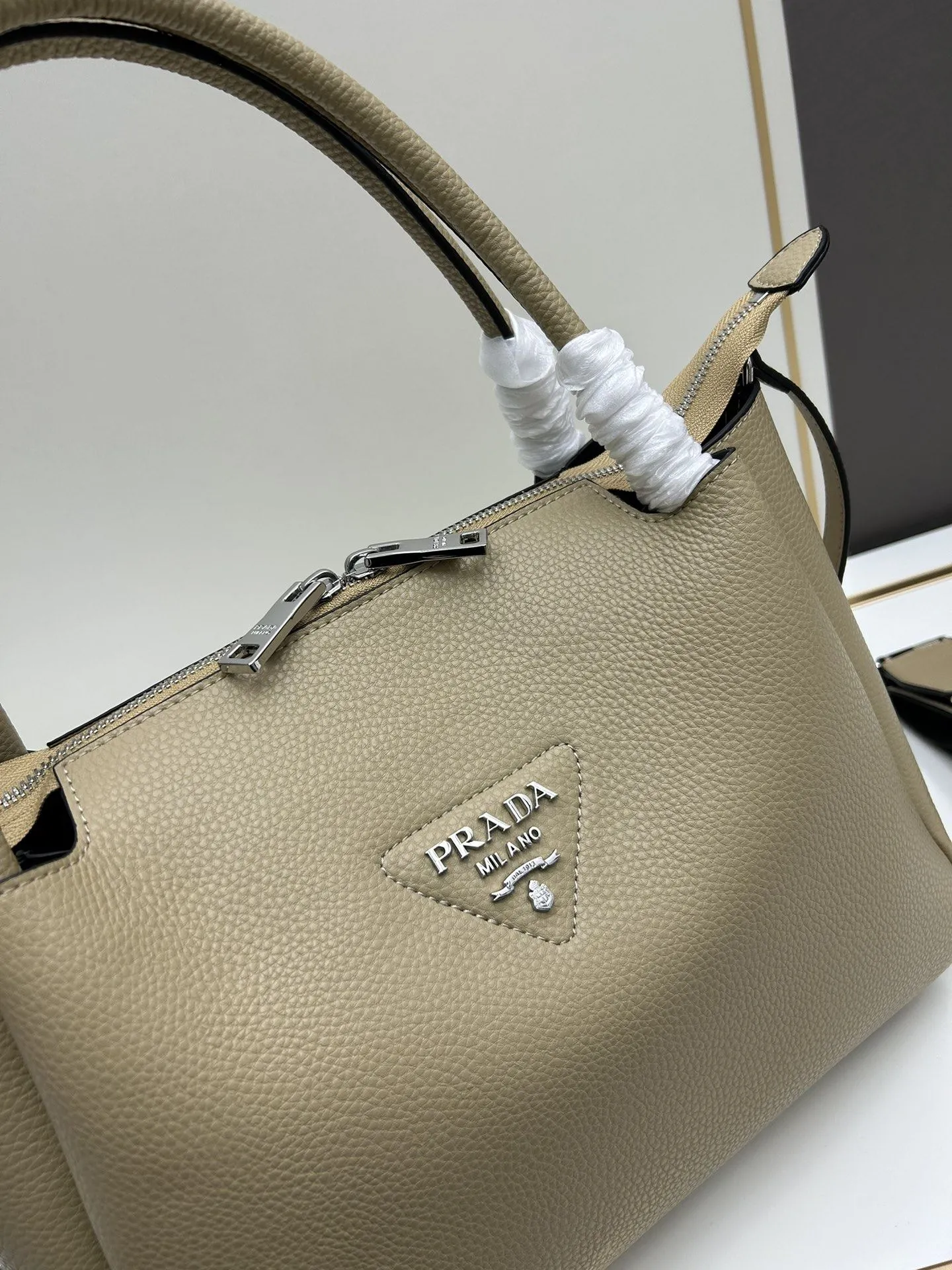 Prada Top Handle Bags-1125 - Image 4