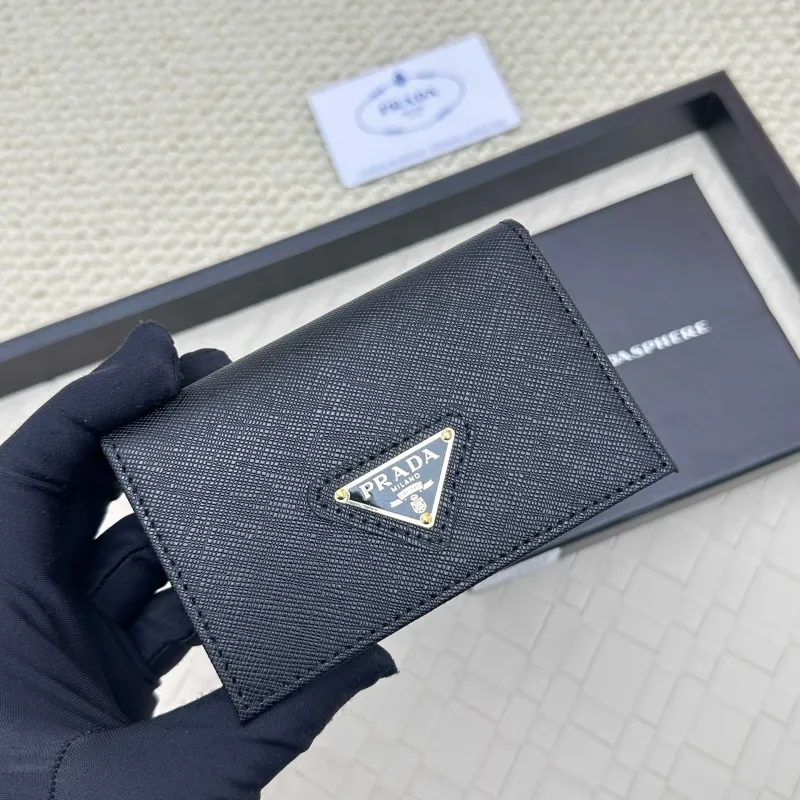 Alternative view of PradaWallets-3