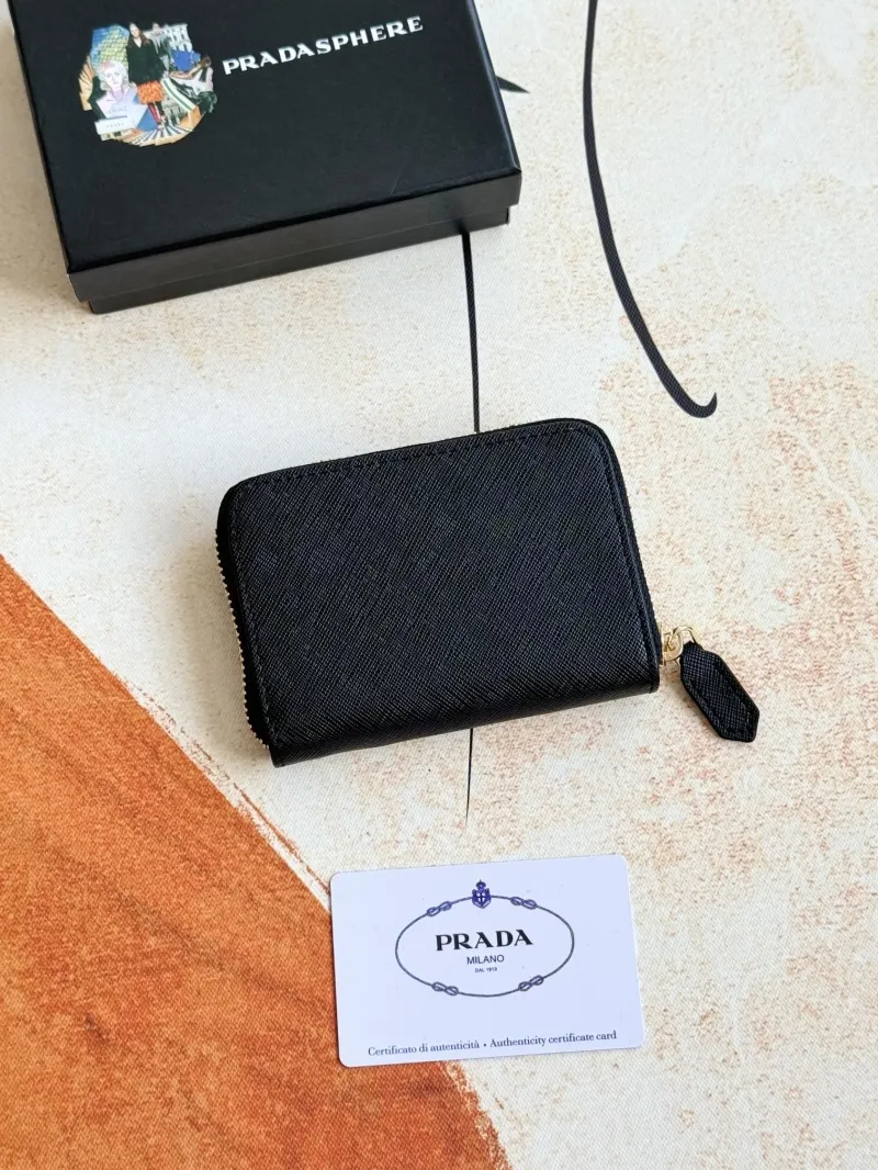 Alternative view of PradaWallets-15