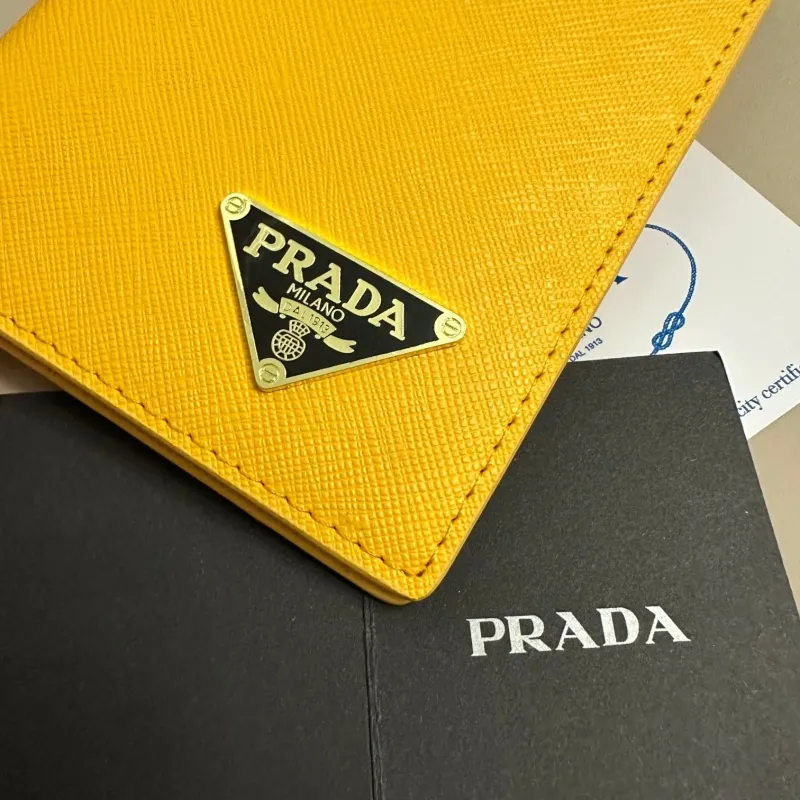Alternative view of PradaWallets-28