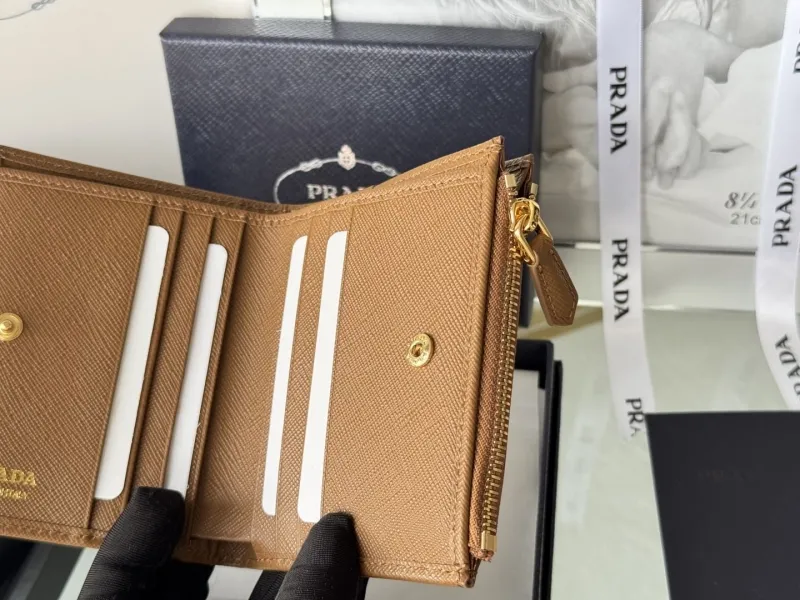 Alternative view of PradaWallets-60