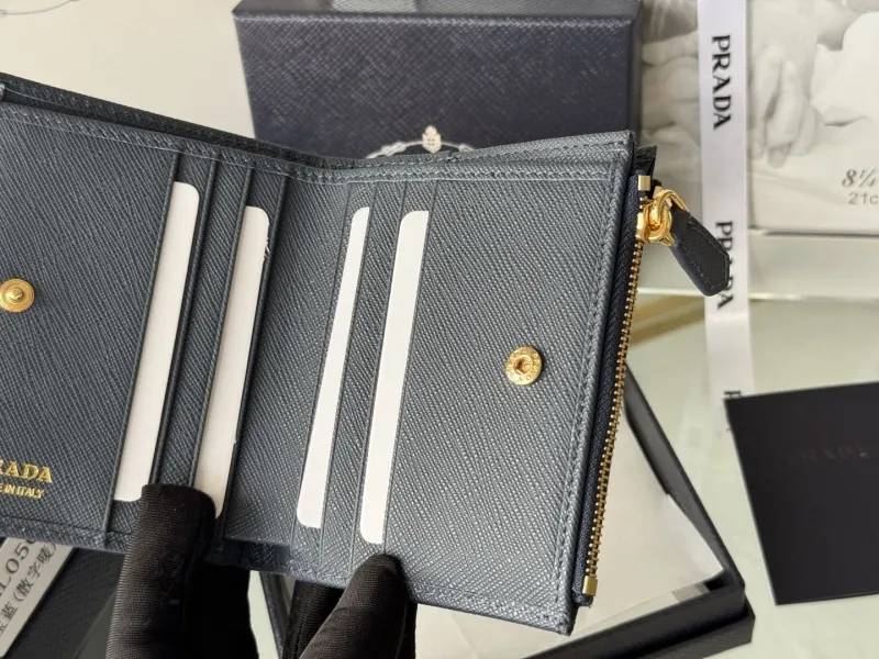 Alternative view of PradaWallets-64