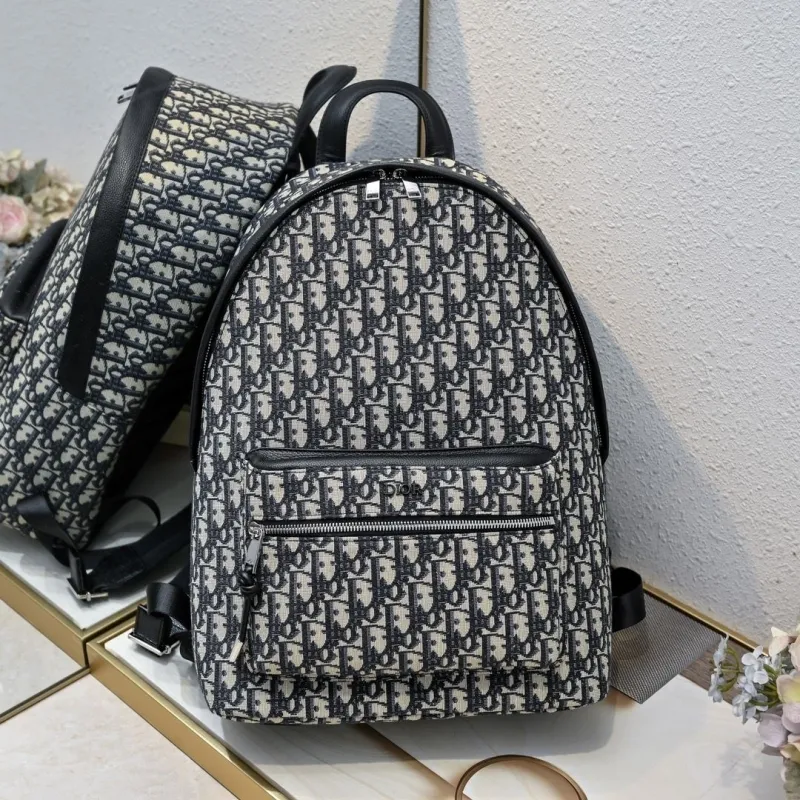 Dior Backpacks-8