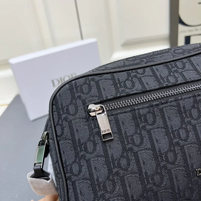 Dior Cosmetic Bags-16 - Image 6