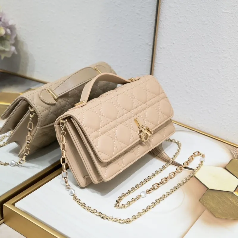 Alternative view of Dior Satchel bags-133