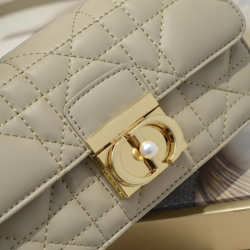 Alternative view of Dior Satchel bags-186
