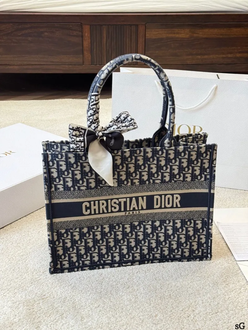 Alternative view of Dior Shopping Bags-1