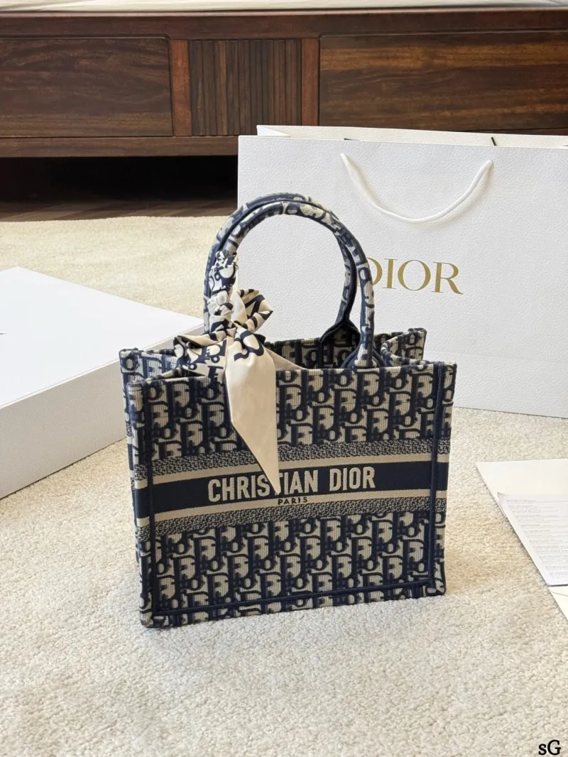 Dior Shopping Bags-1 - Image 3