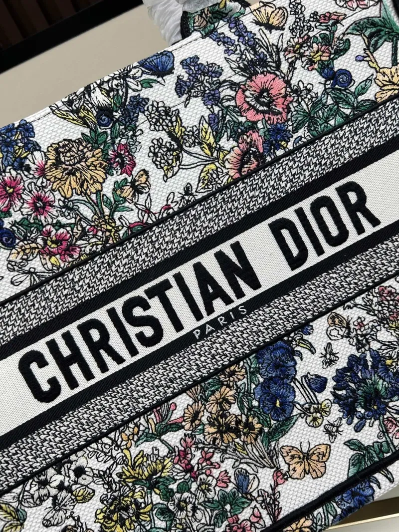 Dior Shopping Bags-8 - Image 4
