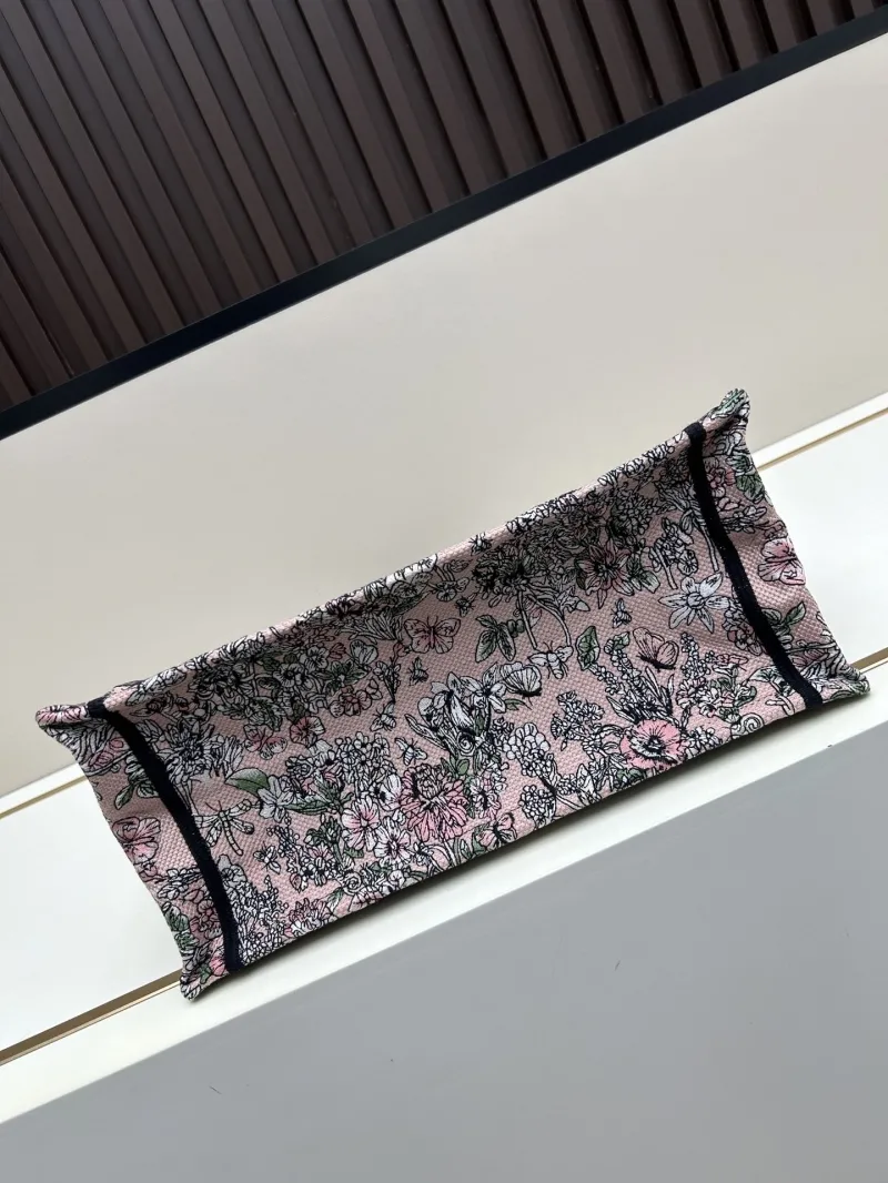 Dior Shopping Bags-10 - Image 6