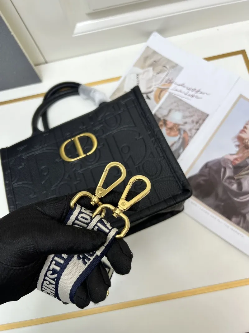 Dior Shopping Bags-17 - Image 6
