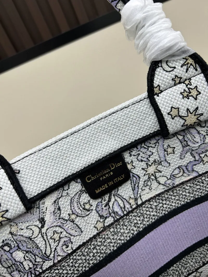 Dior Shopping Bags-21 - Image 9