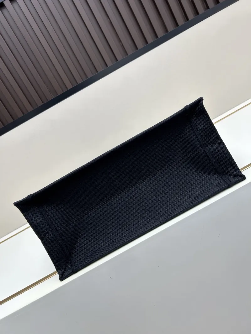 Dior Shopping Bags-27 - Image 6