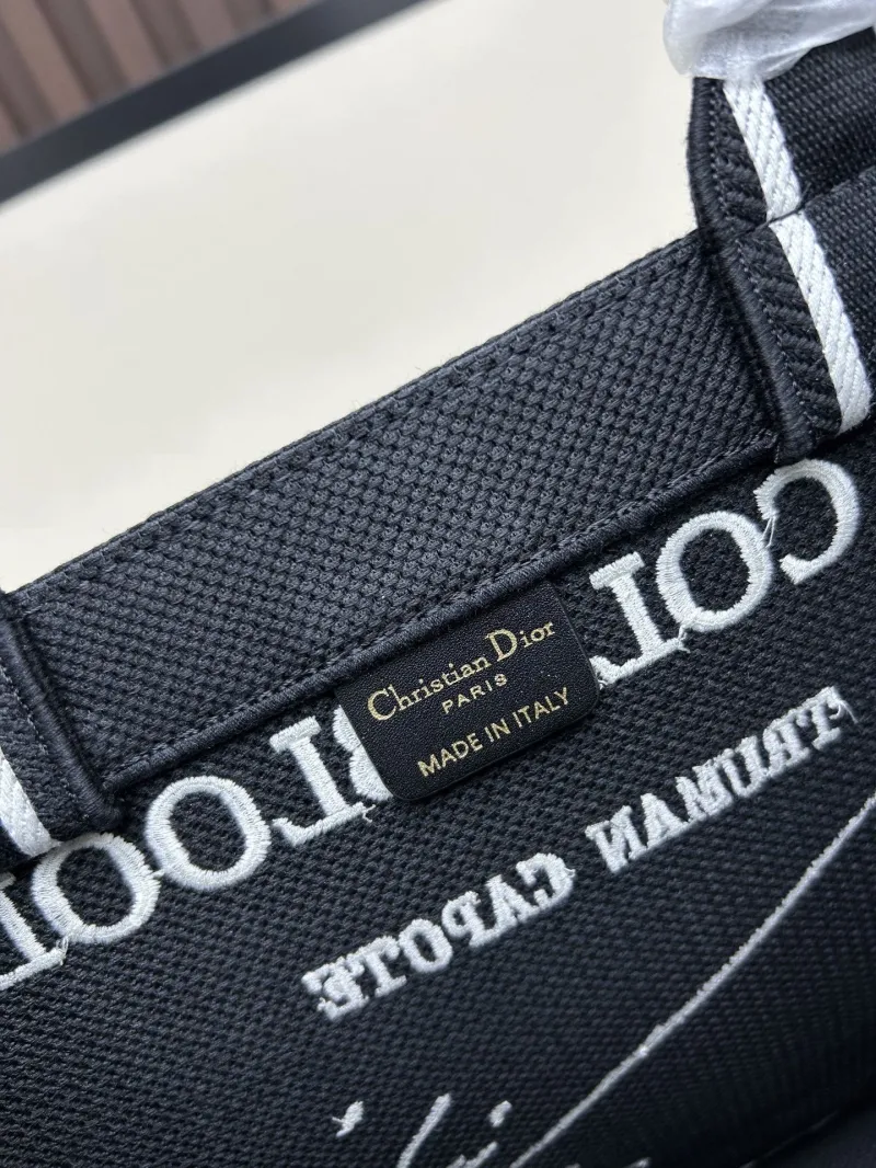 Dior Shopping Bags-27 - Image 9