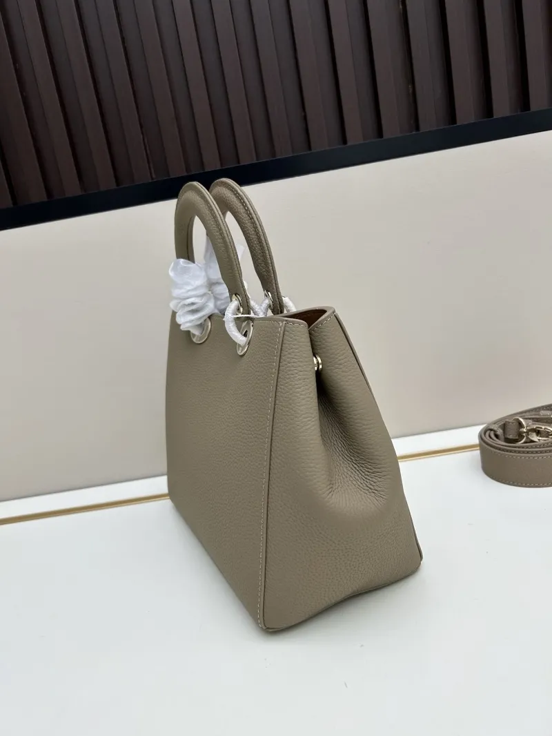 Dior Shopping Bags-32 - Image 3