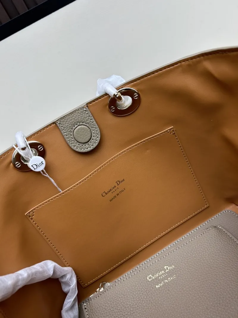Dior Shopping Bags-32 - Image 8