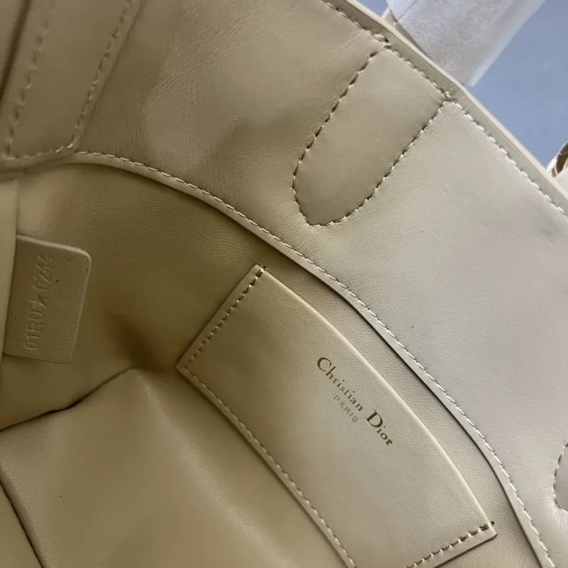 Alternative view of Dior Shopping Bags-45