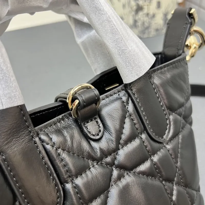 Dior Shopping Bags-46 - Image 8