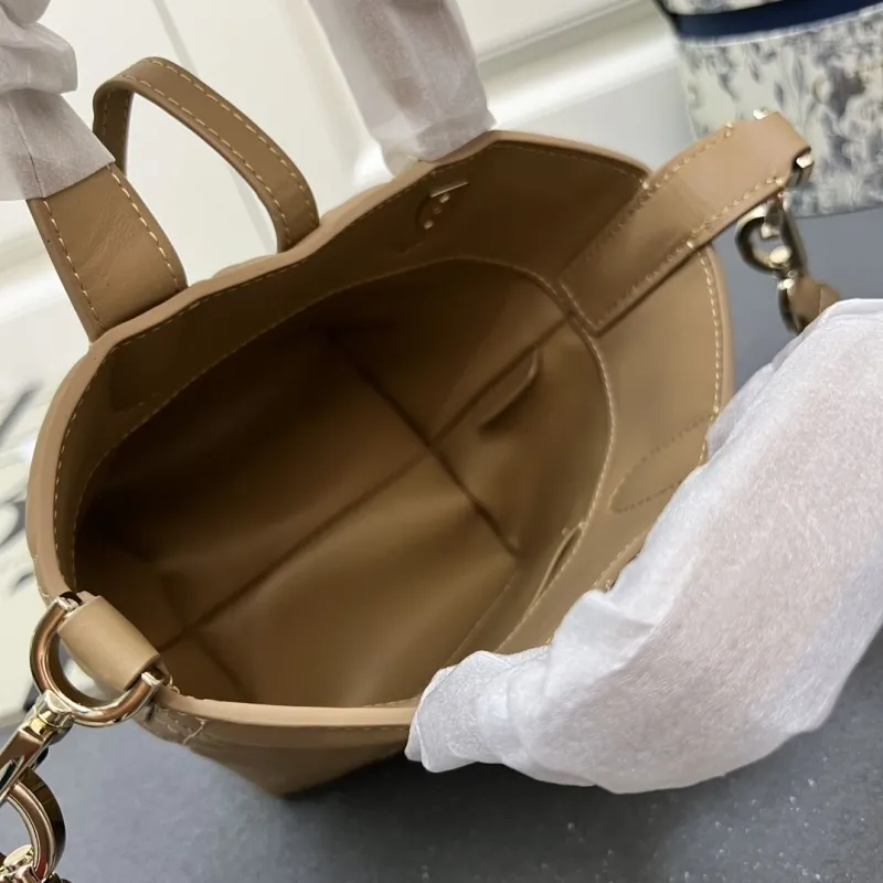 Dior Shopping Bags-47 - Image 9