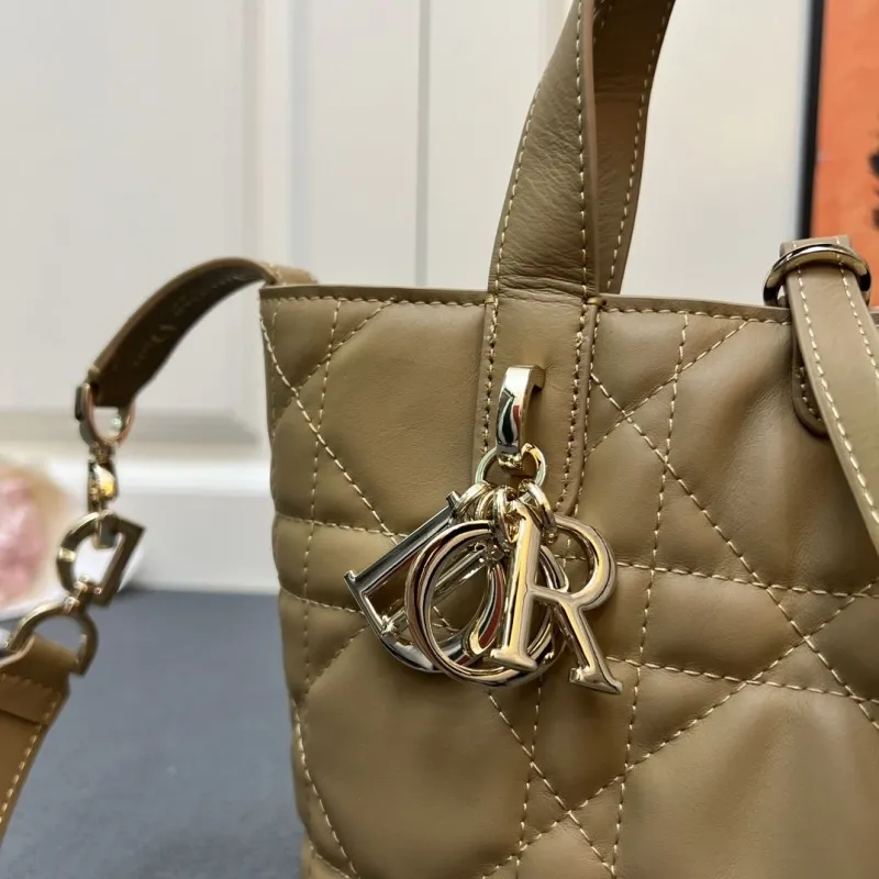 Dior Shopping Bags-52 - Image 5