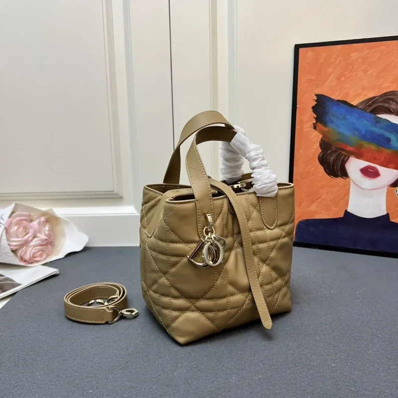 Dior Shopping Bags-52 - Image 7