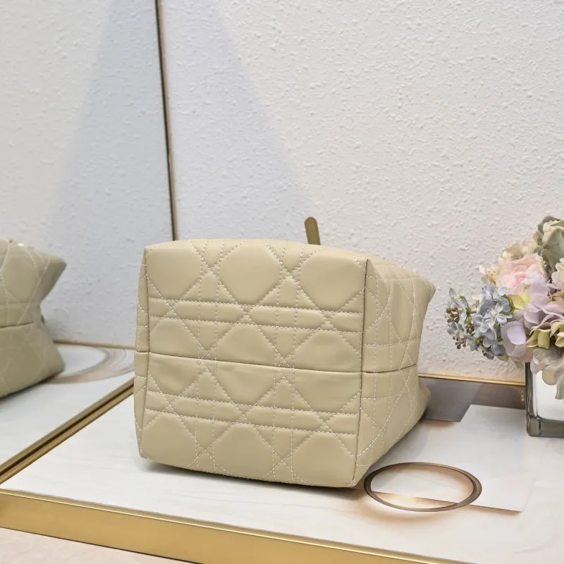 Dior Shopping Bags-56 - Image 4