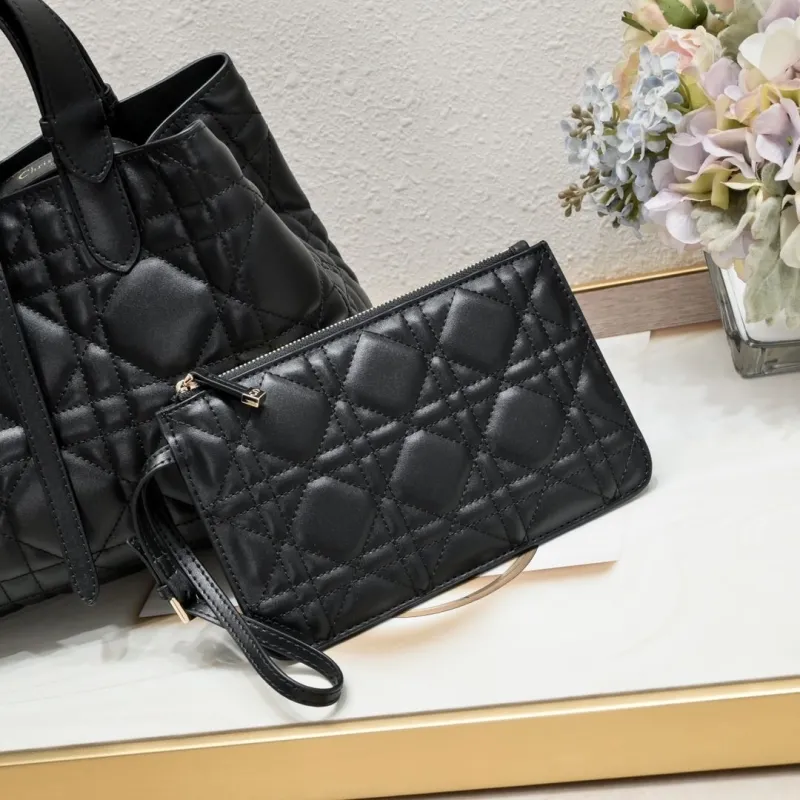 Dior Shopping Bags-62 - Image 6