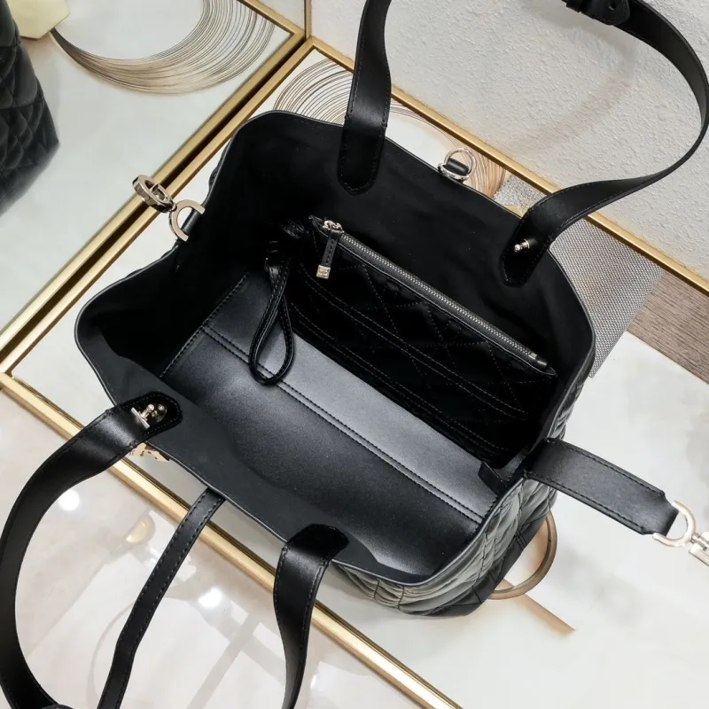 Dior Shopping Bags-62 - Image 8